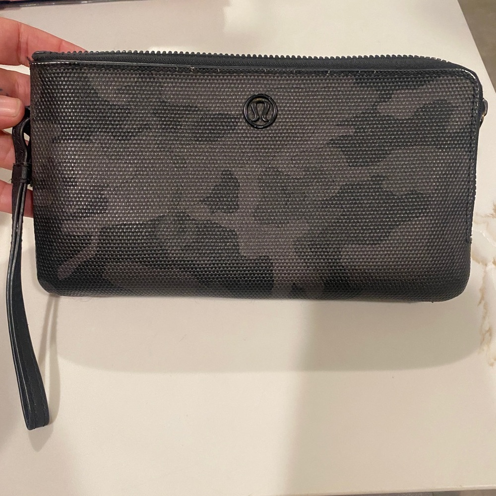 Lululemon clutch wallet with 2 zip closures  Gray camouflage